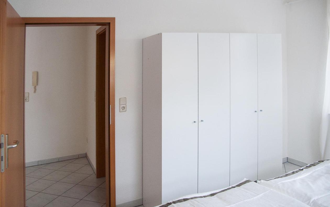 Gemuetliche Wohnung Mit Sonniger Terrasse Bietigheim-Bissingen Bagian luar foto