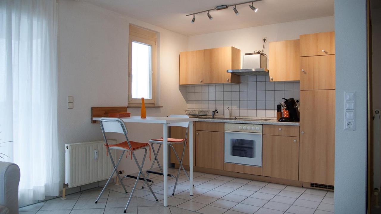 Gemuetliche Wohnung Mit Sonniger Terrasse Bietigheim-Bissingen Bagian luar foto