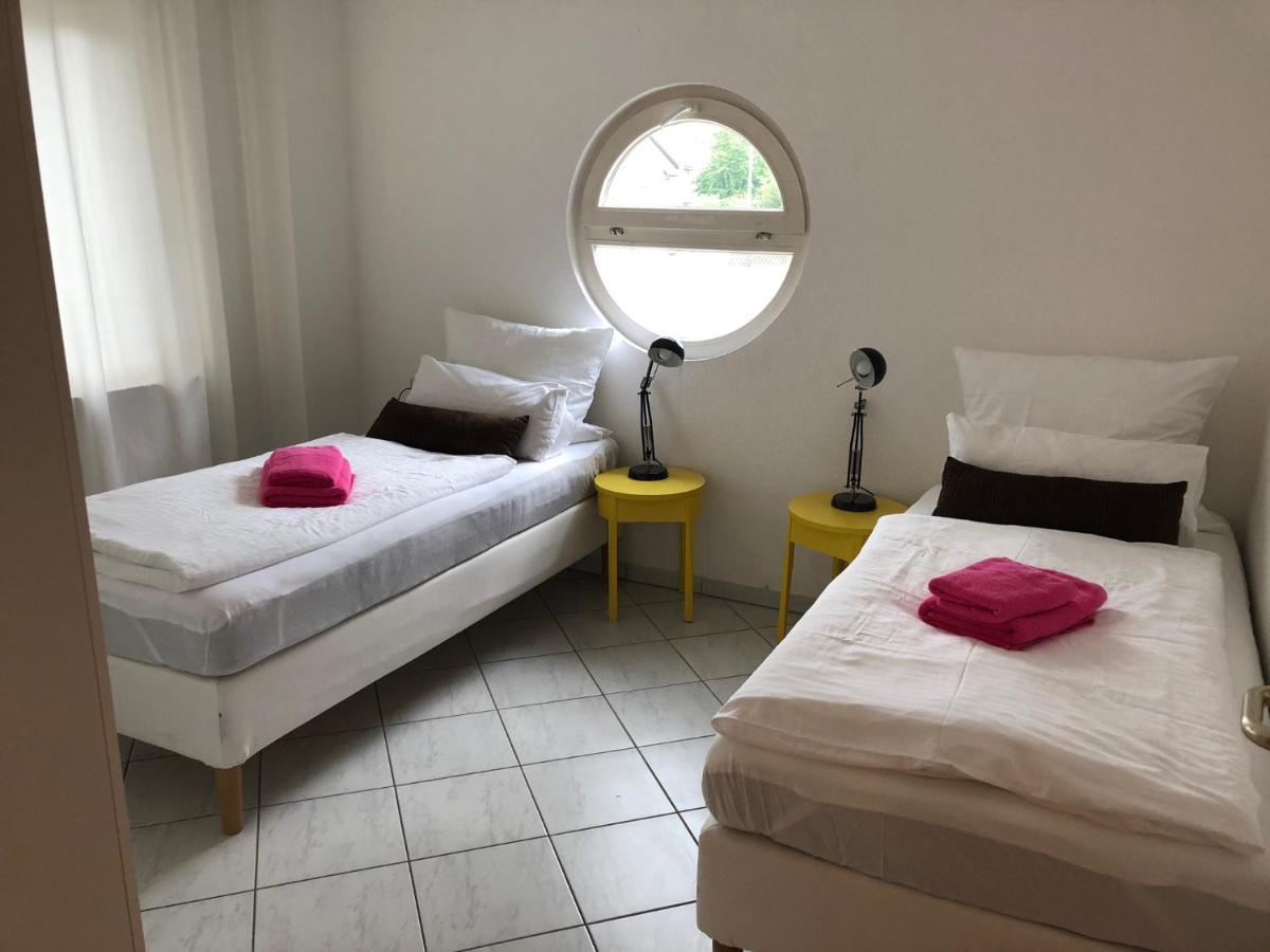 Gemuetliche Wohnung Mit Sonniger Terrasse Bietigheim-Bissingen Bagian luar foto