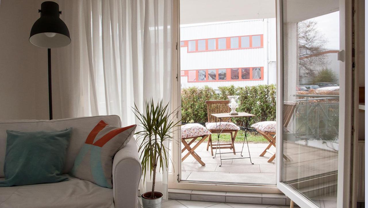 Gemuetliche Wohnung Mit Sonniger Terrasse Bietigheim-Bissingen Bagian luar foto